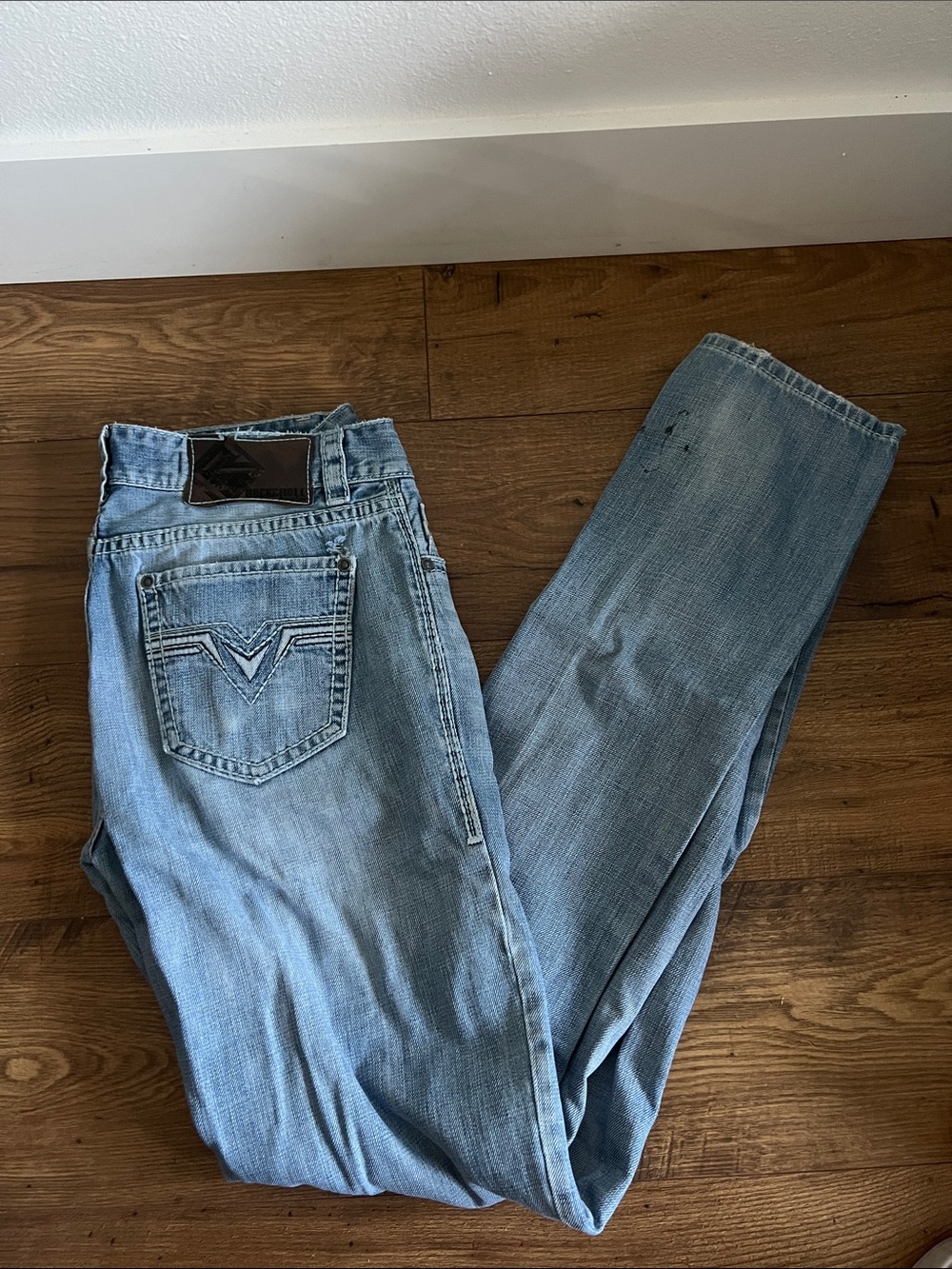 Men's Straight Jeans in Light Blue Wash